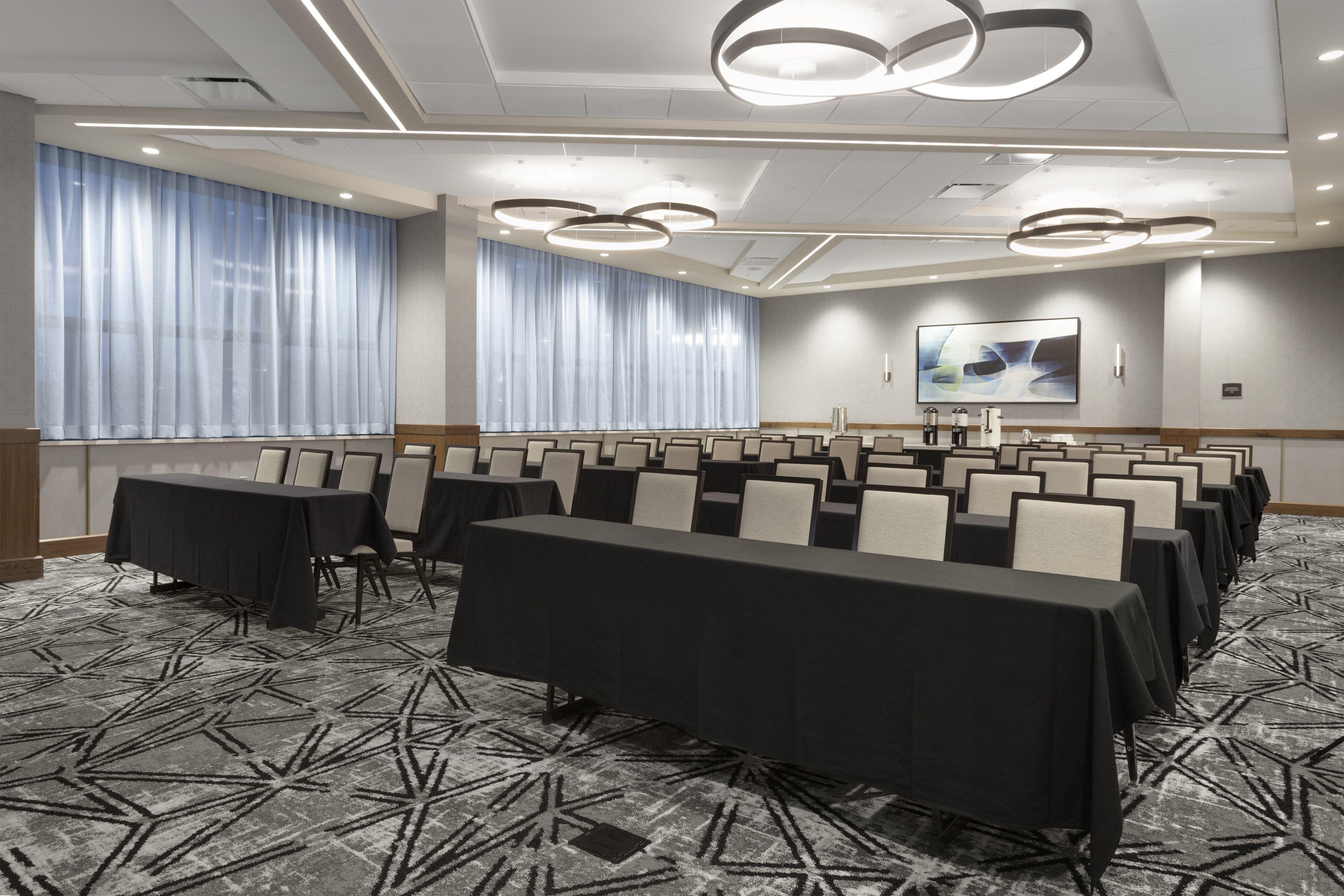 Crowne Plaza Lansing By Ihg Hotell Exteriör bild
