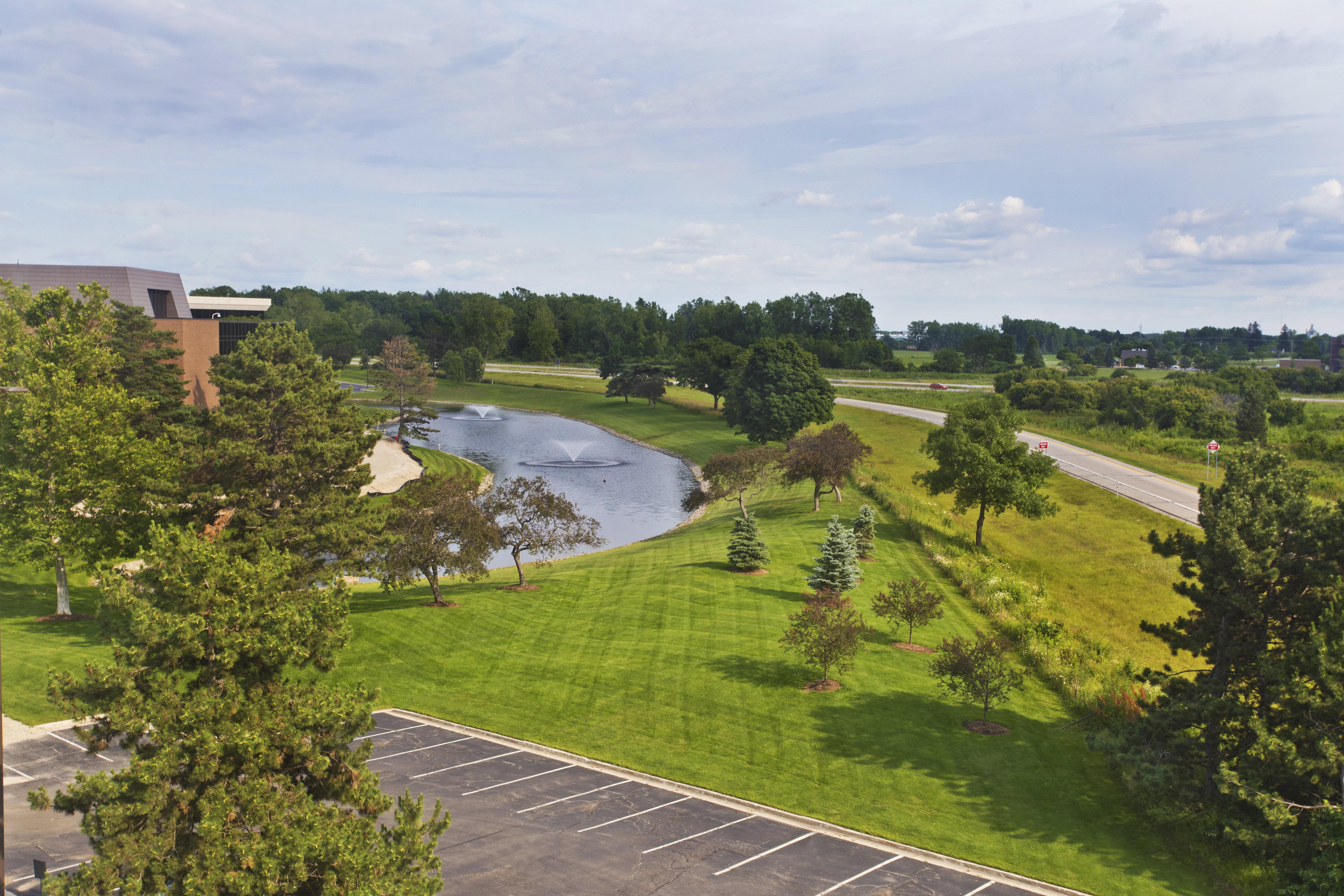 Crowne Plaza Lansing By Ihg Hotell Exteriör bild
