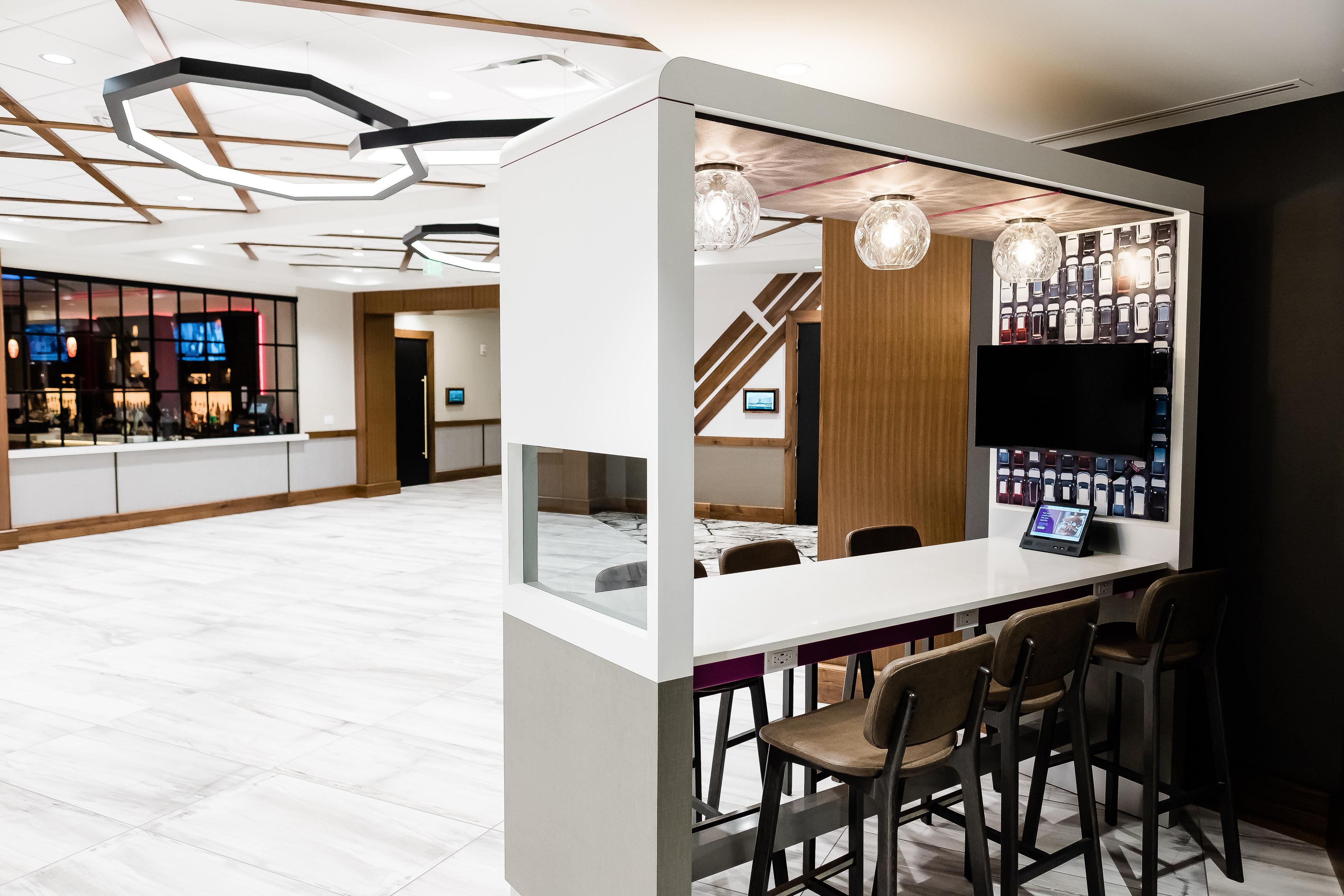 Crowne Plaza Lansing By Ihg Hotell Exteriör bild
