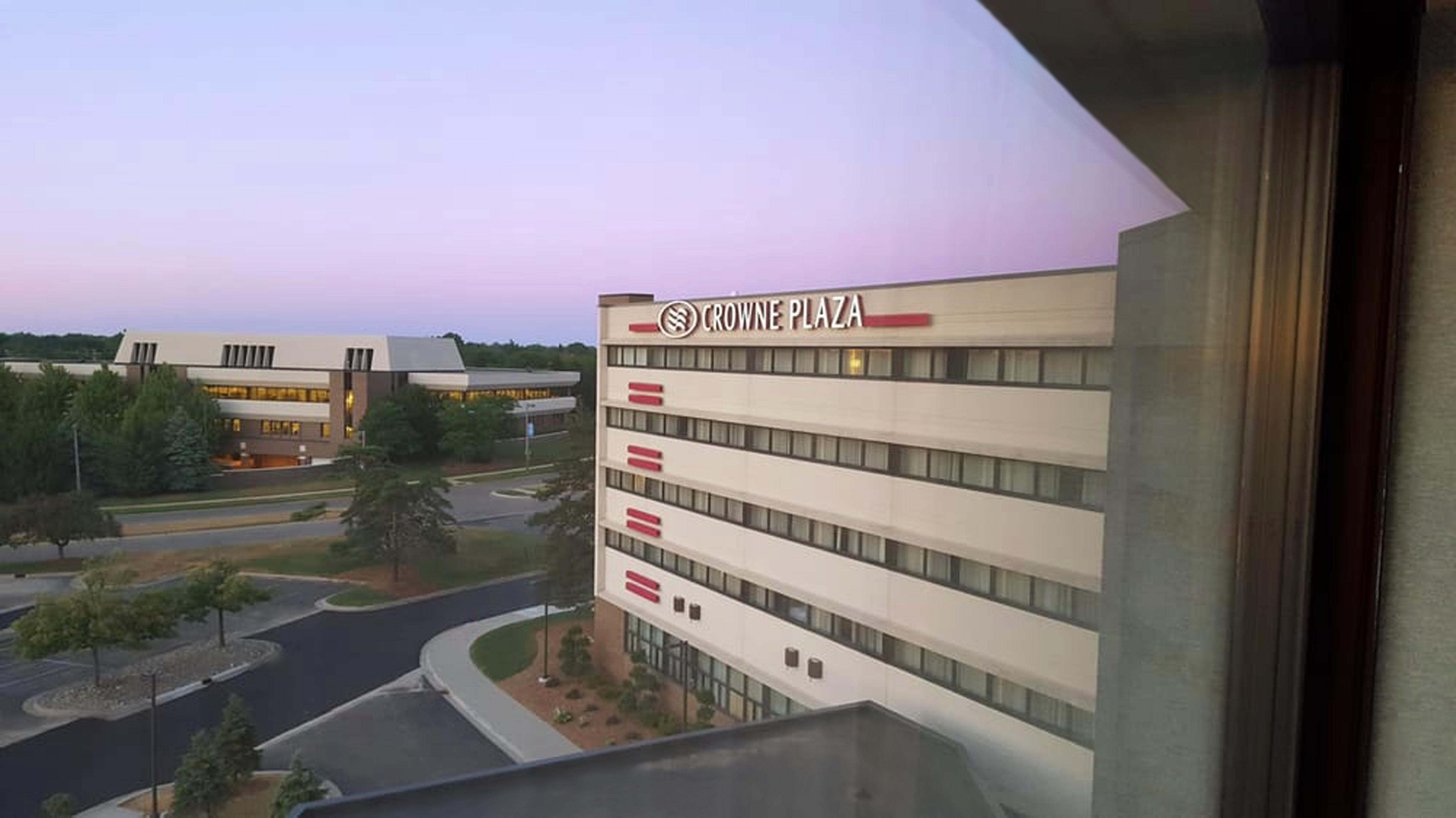 Crowne Plaza Lansing By Ihg Hotell Exteriör bild
