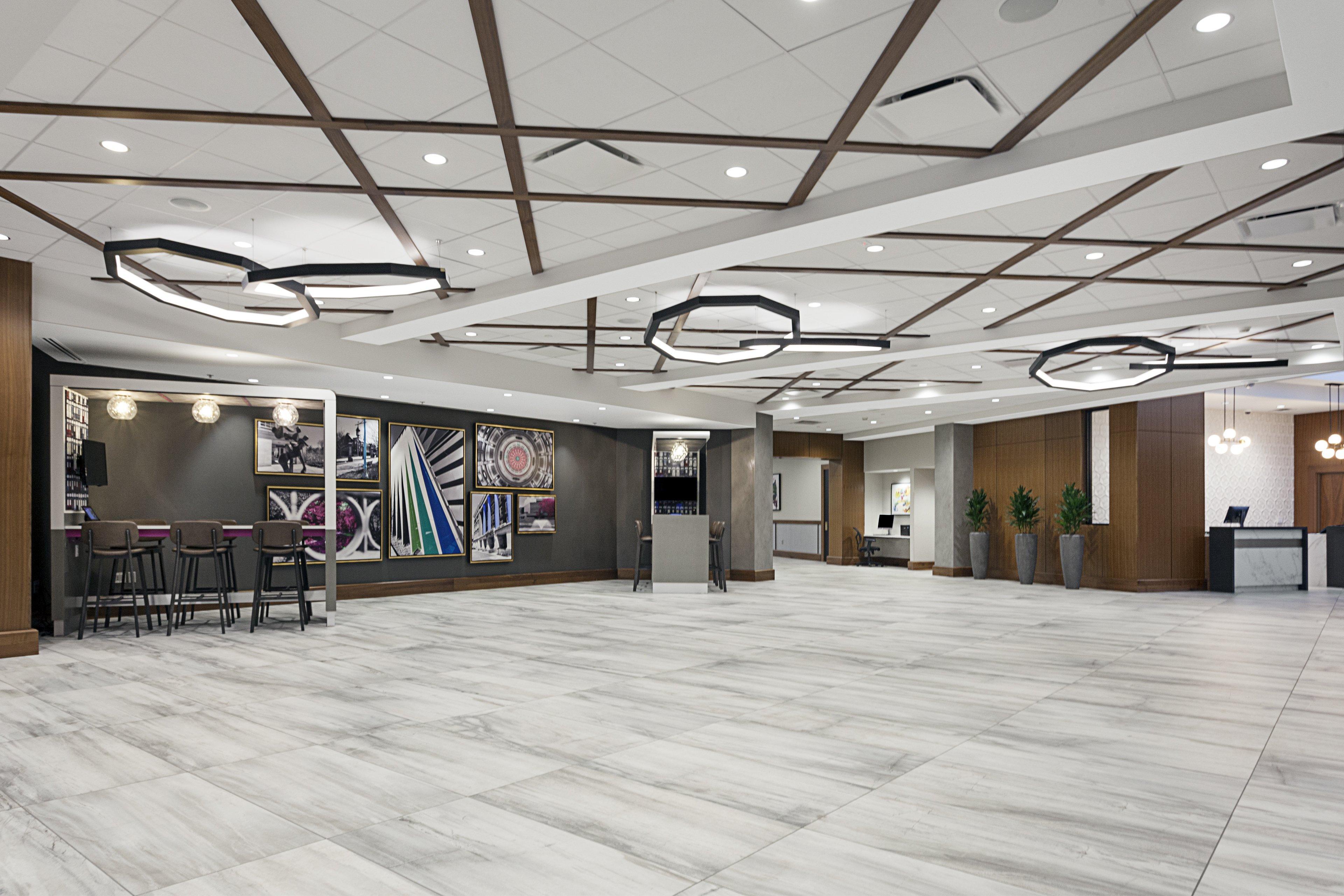 Crowne Plaza Lansing By Ihg Hotell Exteriör bild