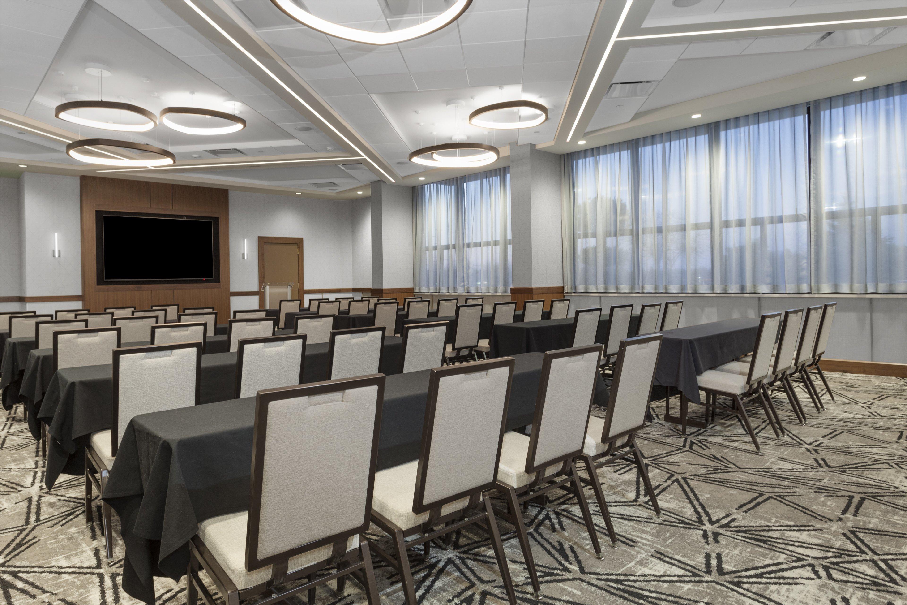 Crowne Plaza Lansing By Ihg Hotell Exteriör bild