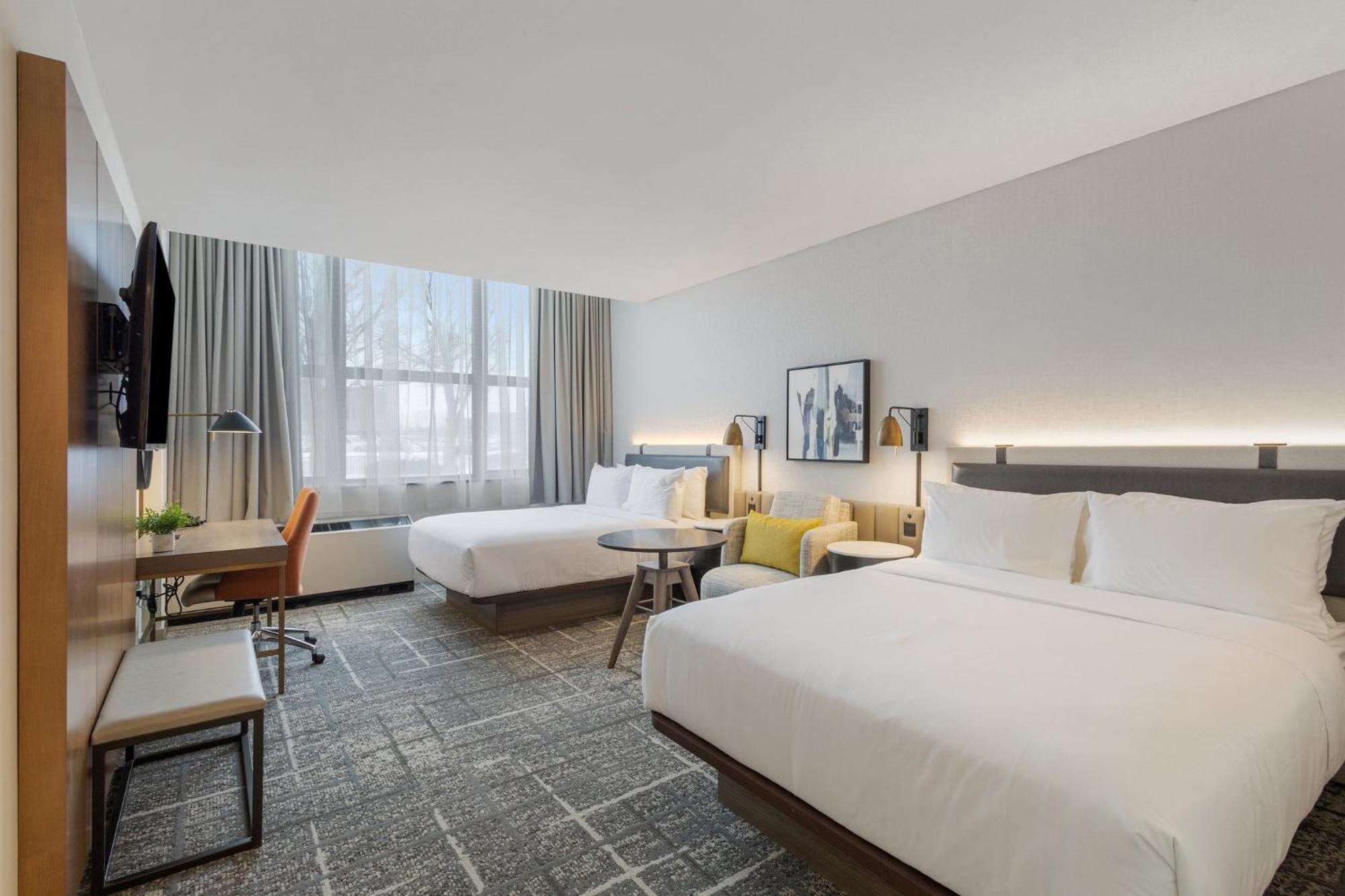 Crowne Plaza Lansing By Ihg Hotell Exteriör bild